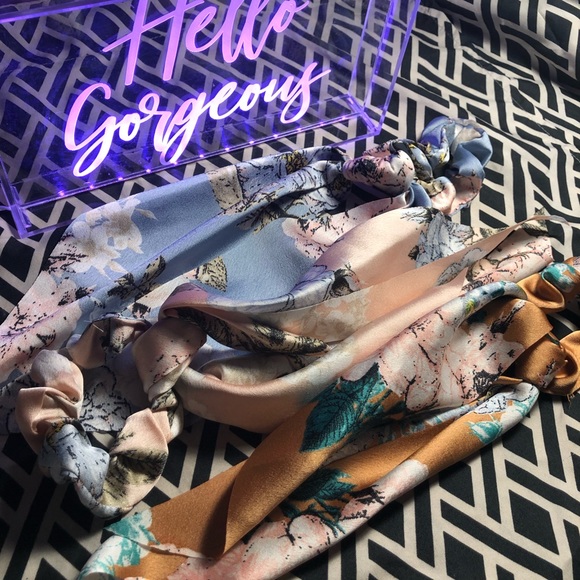 FREE 🚨 Hair Scarf Scrunchie Set - 12 PC Assorted - Picture 3 of 9